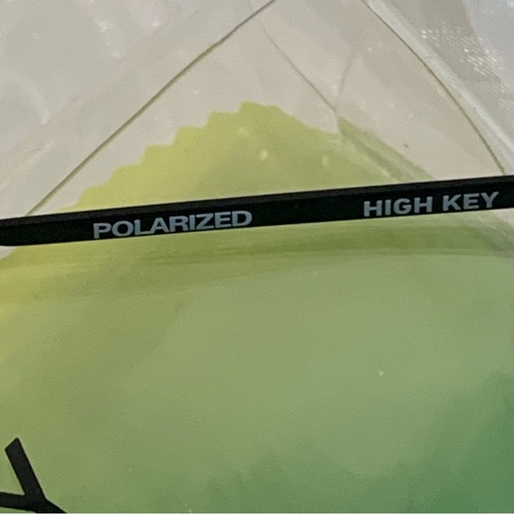 Quay Women’s Australia High Key Large Aviator Unisex - Picture 6 of 7